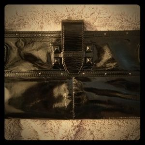 CHLOE ELVIRE PATENT CLUTCH BAG